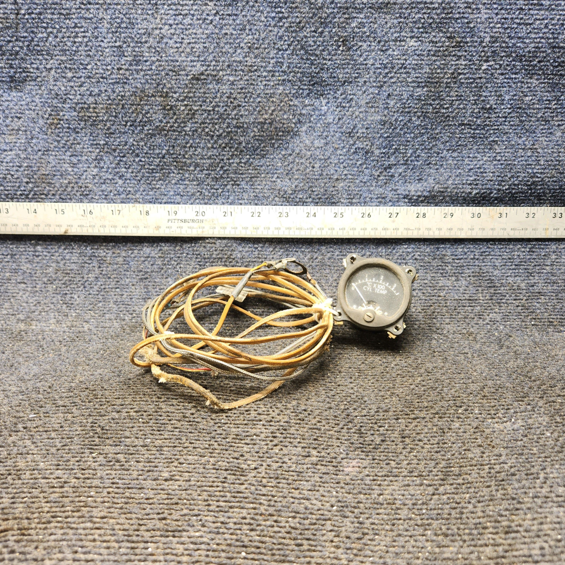 Used aircraft parts for sale, 0511068-4 Cessna C175 Cylinder Head Temperature Gauge with Probe