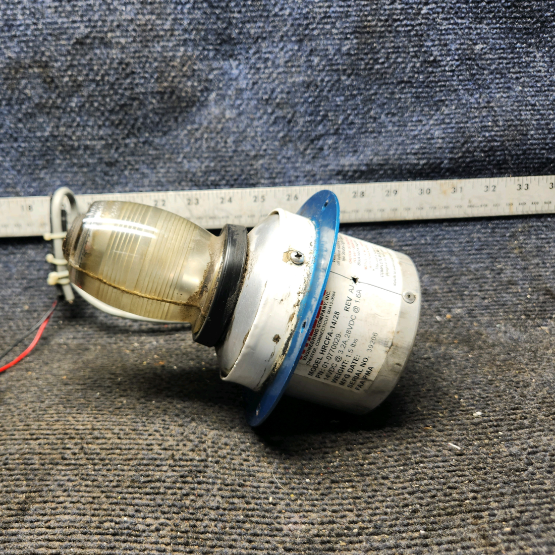 Used aircraft parts for sale, 01-0770029 Whelen HRCFA-14/28 cessna 150G Self-Contained Strobe Beacon