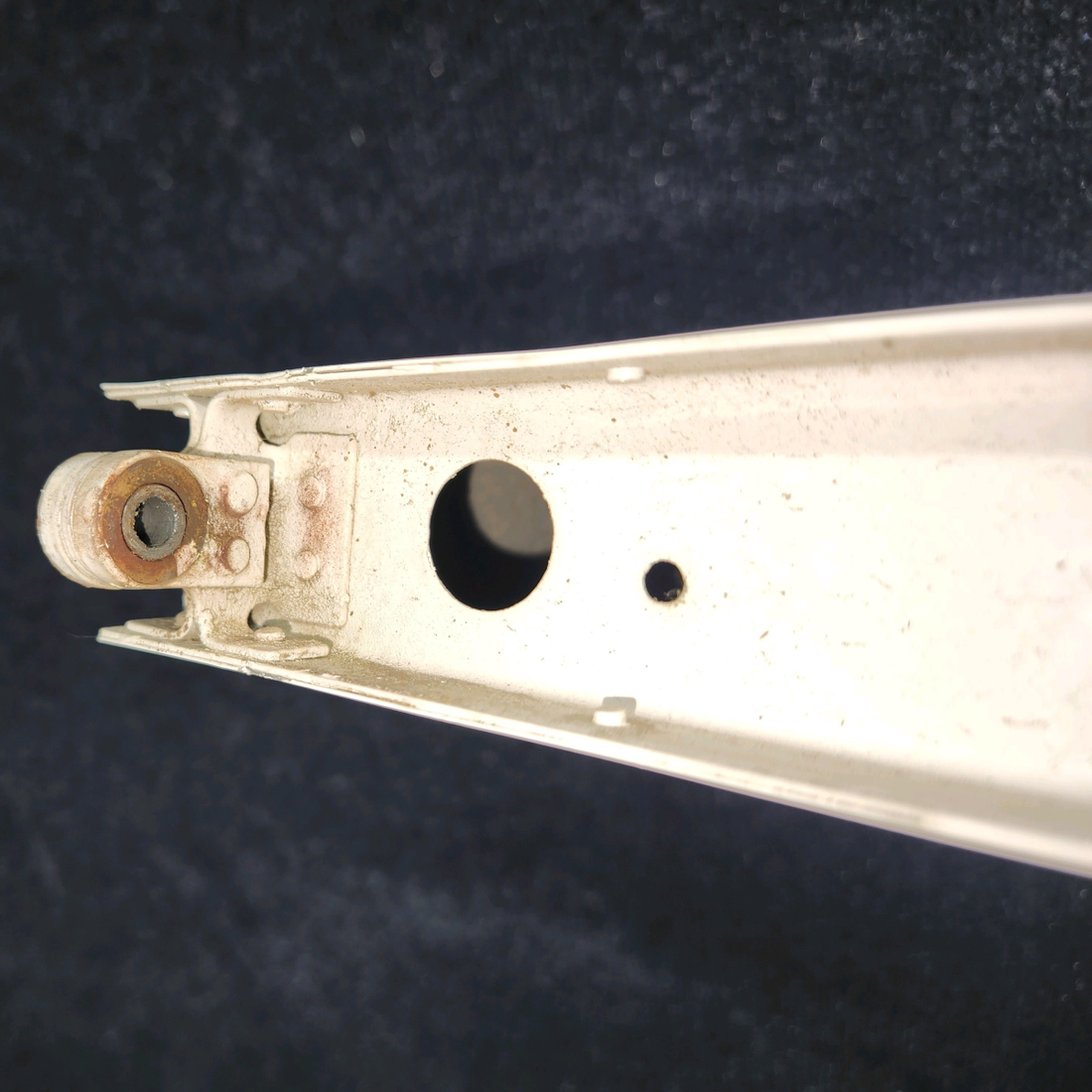 Used aircraft parts for sale, 0431004-2 CESSNA 150G Vertical Fin Assembly
