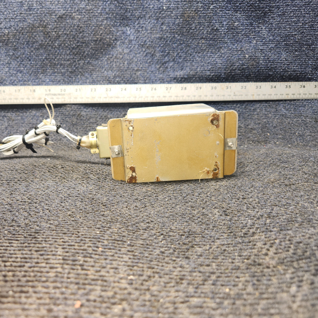 Used aircraft parts for sale, KA-25 King Radio Beechcraft 35-33 Isolation Amplifier