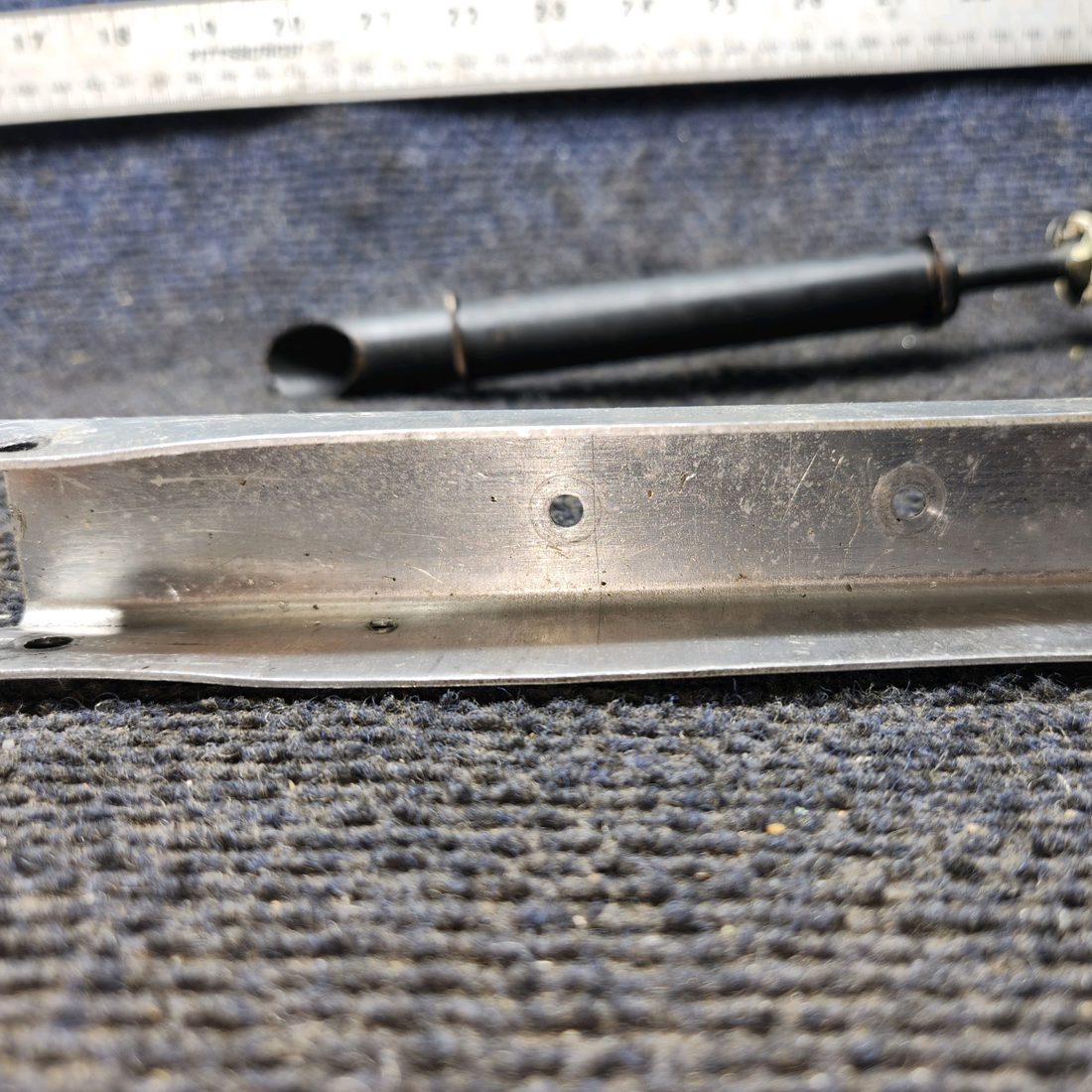 Used aircraft parts for sale, 62829-000 Piper PA-28-140 Rudder Trim Shaft Assy