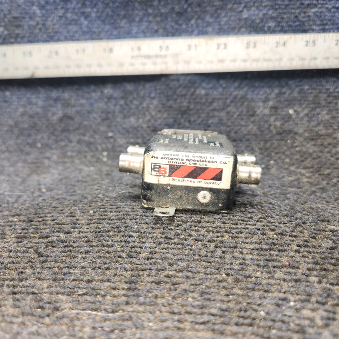 Used aircraft parts for sale, AV-571 Antenna Specialists Co piper PA-28-181 NAV/VOR/LOC/GS Triplexer
