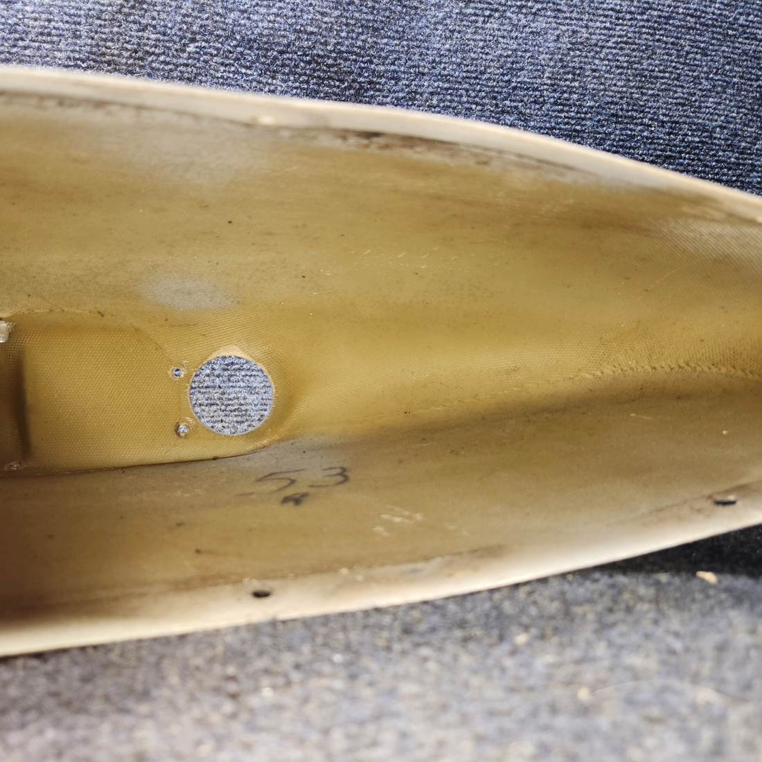 Used aircraft parts for sale, 0523565-29 cessna 150G Wing Tip Assembly – LH – Worn Paint, See Photos