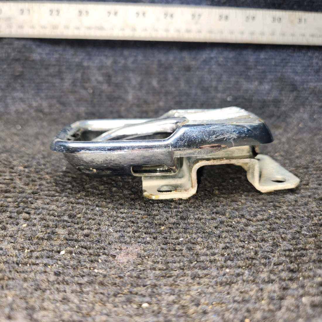 Used aircraft parts for sale, 464-048 Piper PA32RT-300 Aft Cabin Door Handle - LH