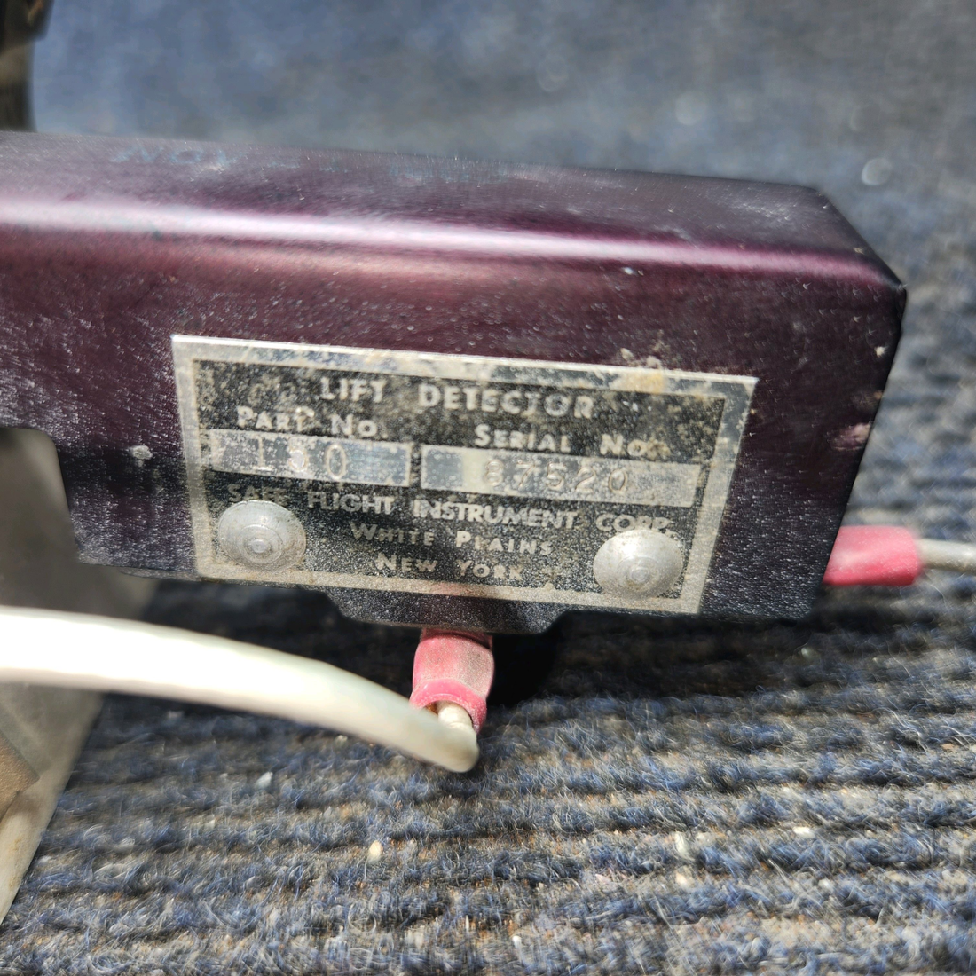 Used aircraft parts for sale, 150 Safe Flight Instruments 150 Cessna 172E Lift Detector