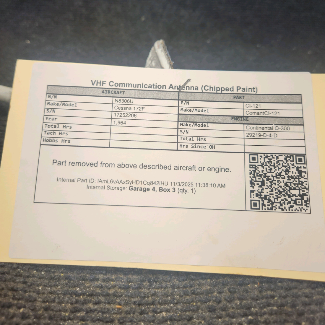 Used aircraft parts for sale, CI-121 Comant CI-121 Cessna 172F VHF Communication Antenna - Chipped Paint