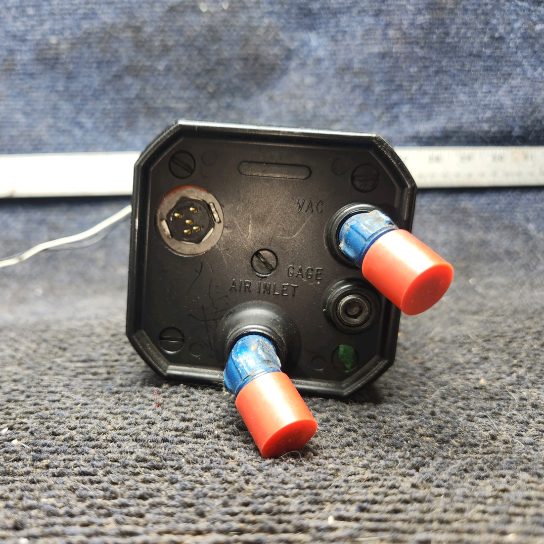 Used aircraft parts for sale, 1U262-004-15 Sigma-Tek 4000C-1 cessna 172N Directional Gyro Indicator