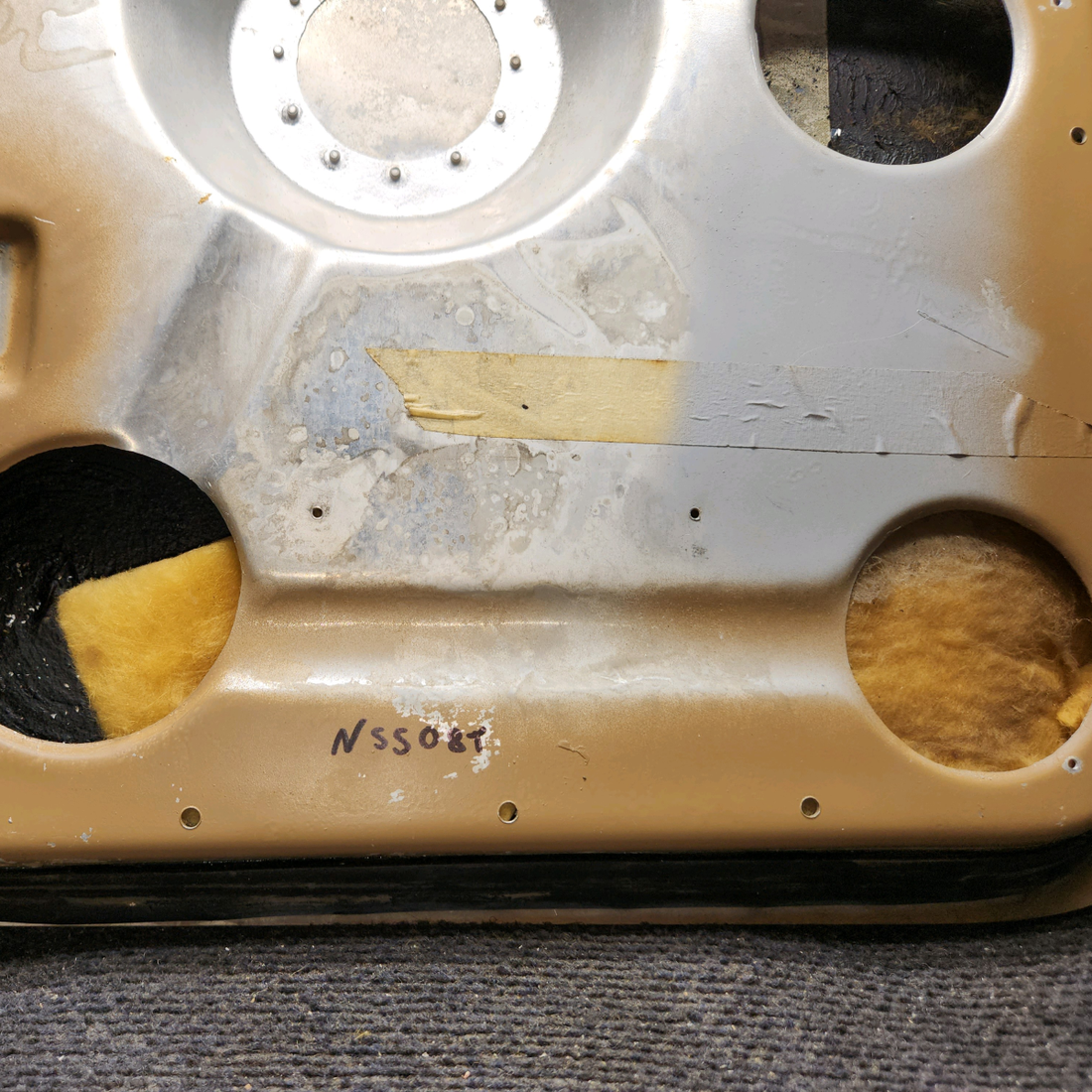 Used aircraft parts for sale, 0711101-33 Cessna 172E Baggage Door Structure
