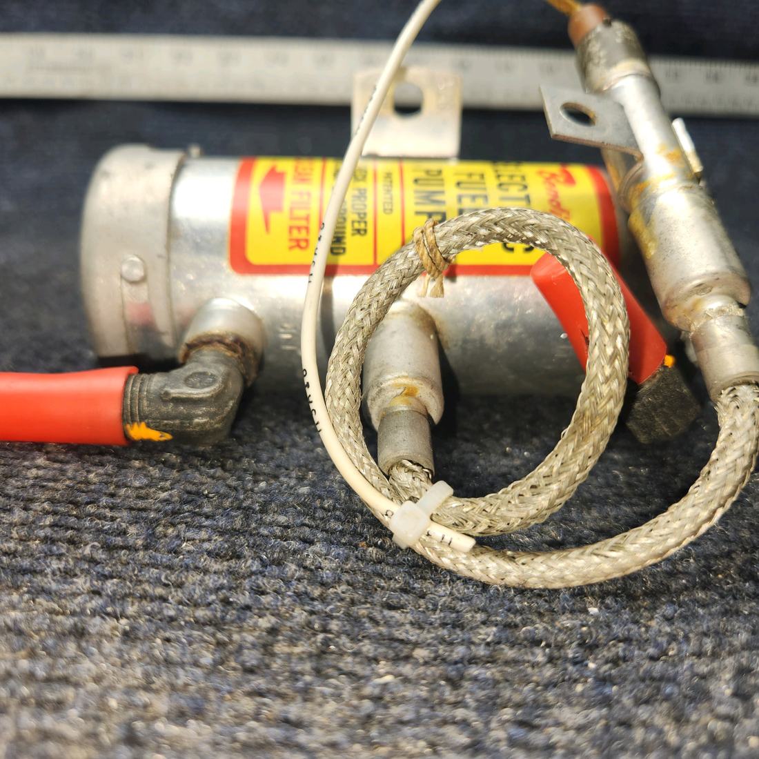 Used aircraft parts for sale, 476-284 Bendix BEECHCRAFT 95-55B Electric Fuel Pump Assy - 24v