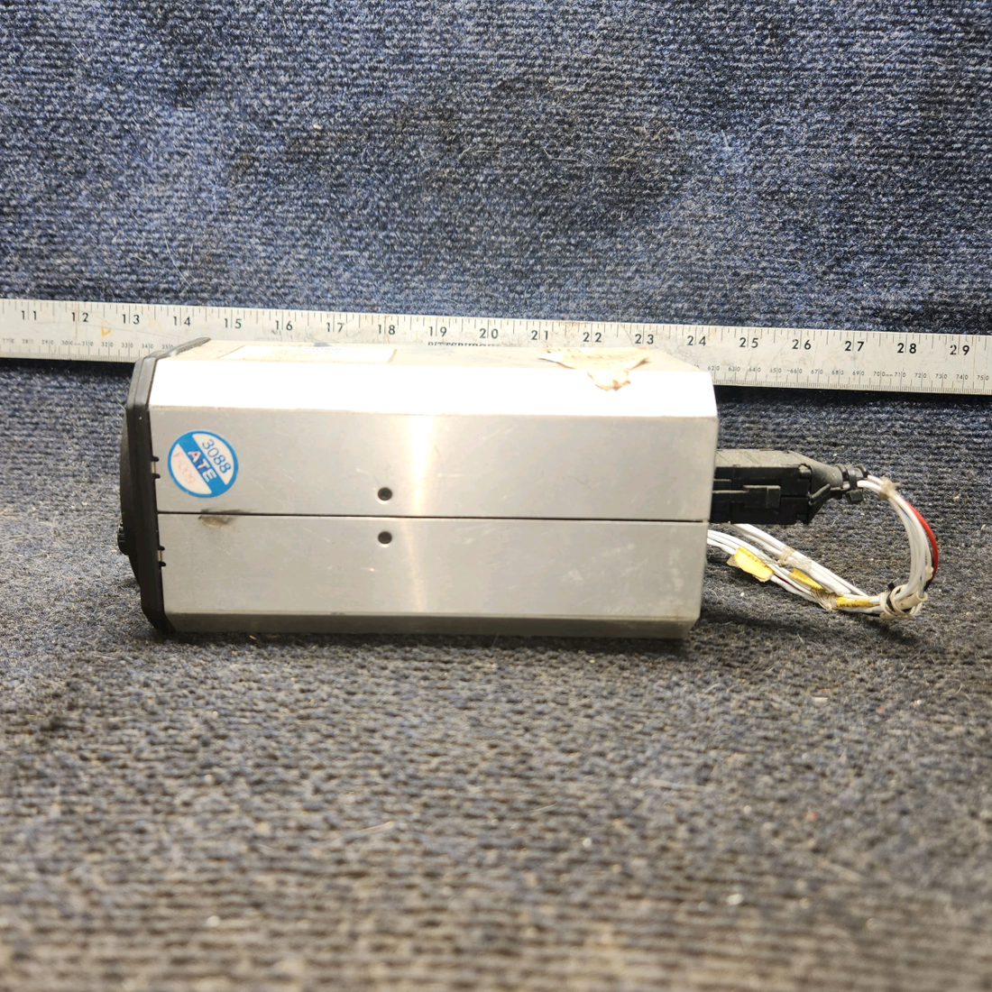 Used aircraft parts for sale, 066-3056-01 King Radio KI-209 piper PA-28-181 VOR-LOC-Glideslope Indicator with Mods (Volts: 11-33)