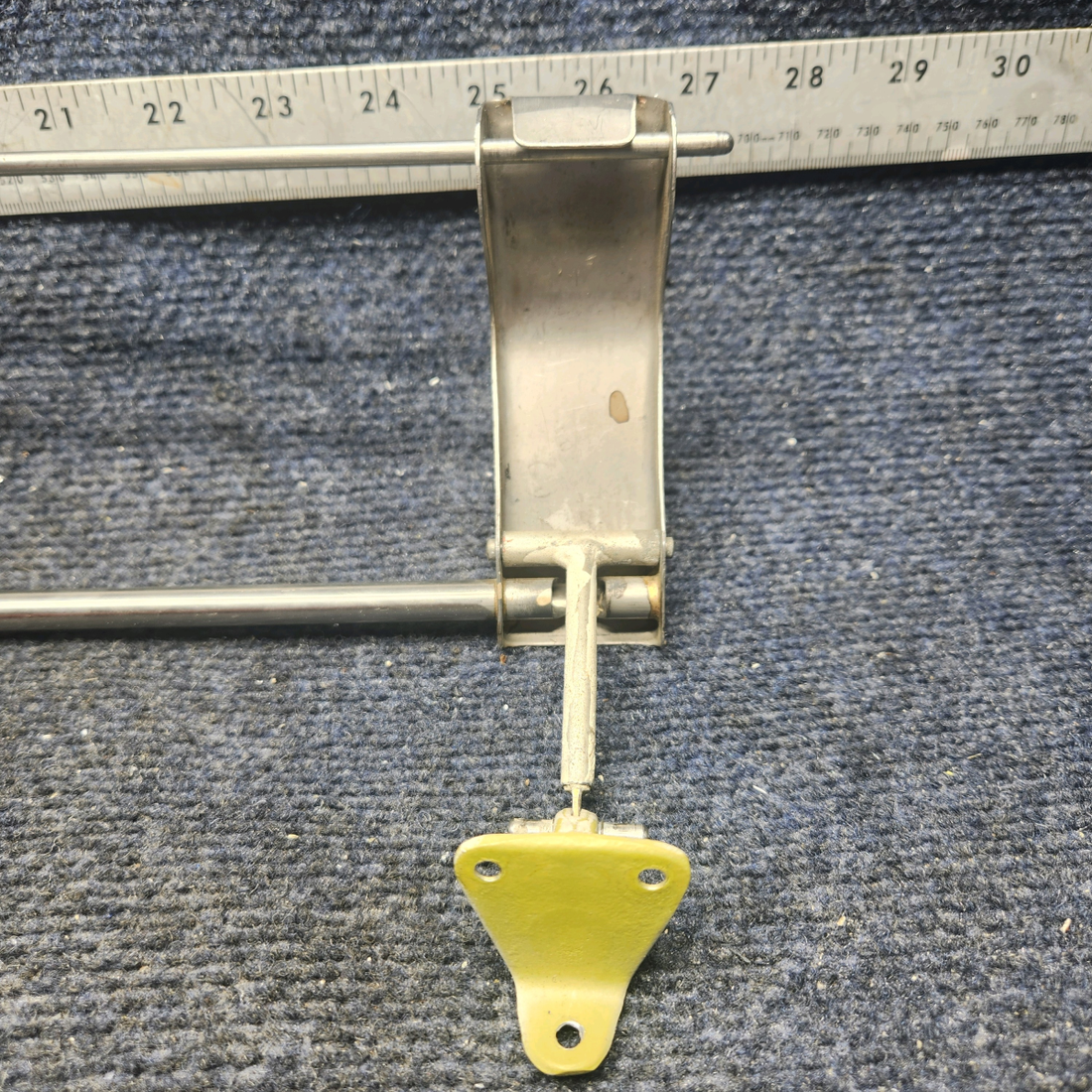 Used aircraft parts for sale, 002-430055-1 Beechcraft F33A OPENABLE WINDOW LATCH ASSEMBLY LH