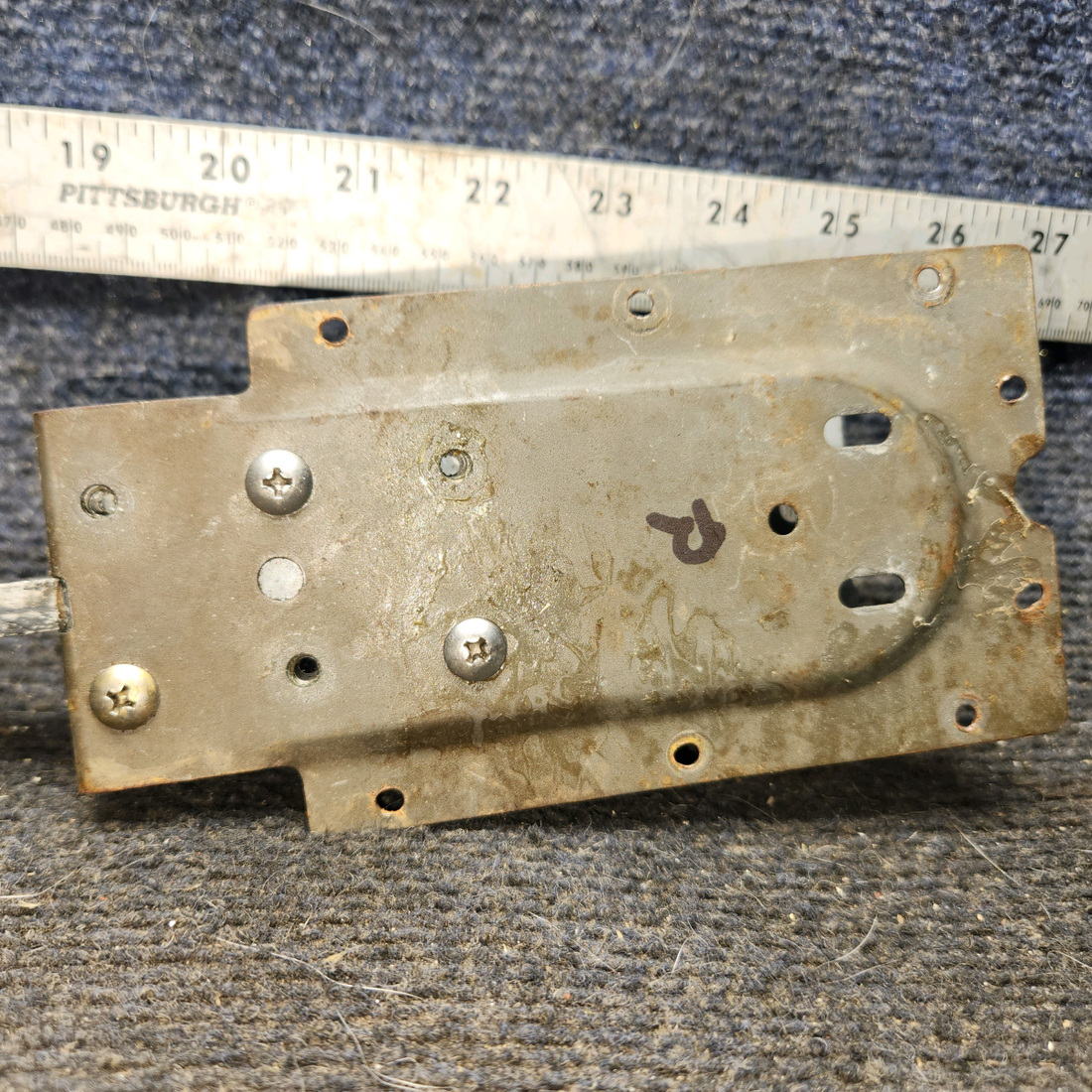 Used aircraft parts for sale, 0517012-4 cessna 172N Cabin Door Latch Assembly – RH