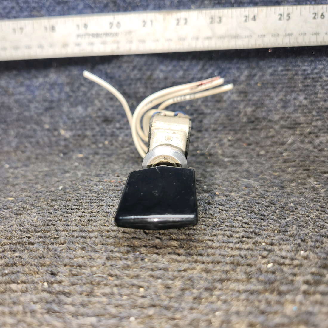 Used aircraft parts for sale, MS25201-6 cessna 172k Flap Position Switch