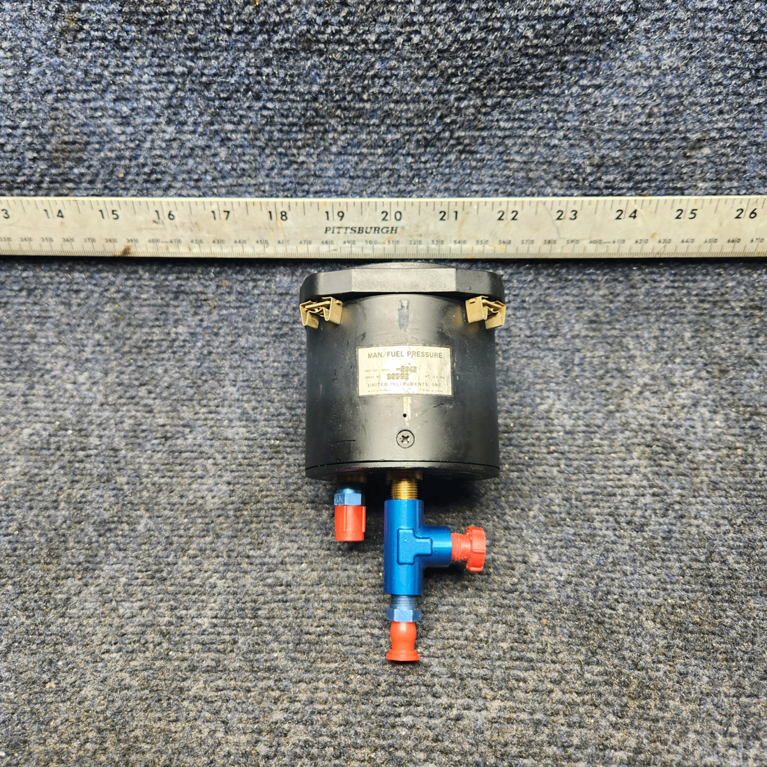 Used aircraft parts for sale, 6080-8543 United Instruments Beechcraft A24R Manifold / Fuel Pressure Indicator