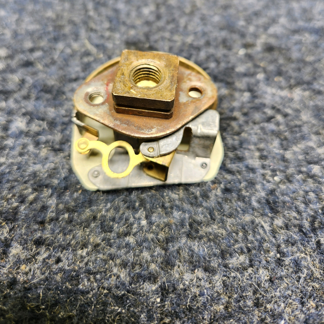 Used aircraft parts for sale, 1508299 BEECHCRAFT F35 AC FUEL PRESS GAUGE INDICATOR 12 VOLTS