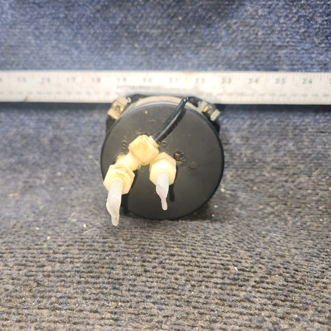 Used aircraft parts for sale, C661064-0107 Sigma-Tek cessna 172N Airspeed Indicator