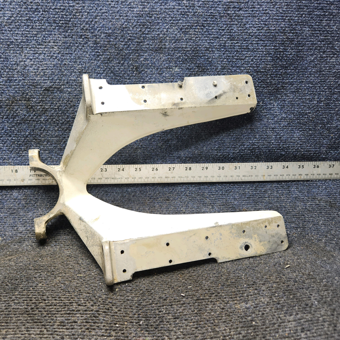 Used aircraft parts for sale, 0543016-1 Cessna 172 Nose Gear Lower Fitting