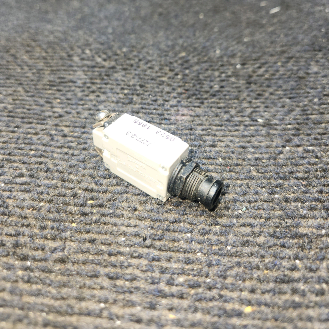 Used aircraft parts for sale, 7277-2-3 Klixon 7277-2 Cessna 172E Circuit Breaker, 3 AMP