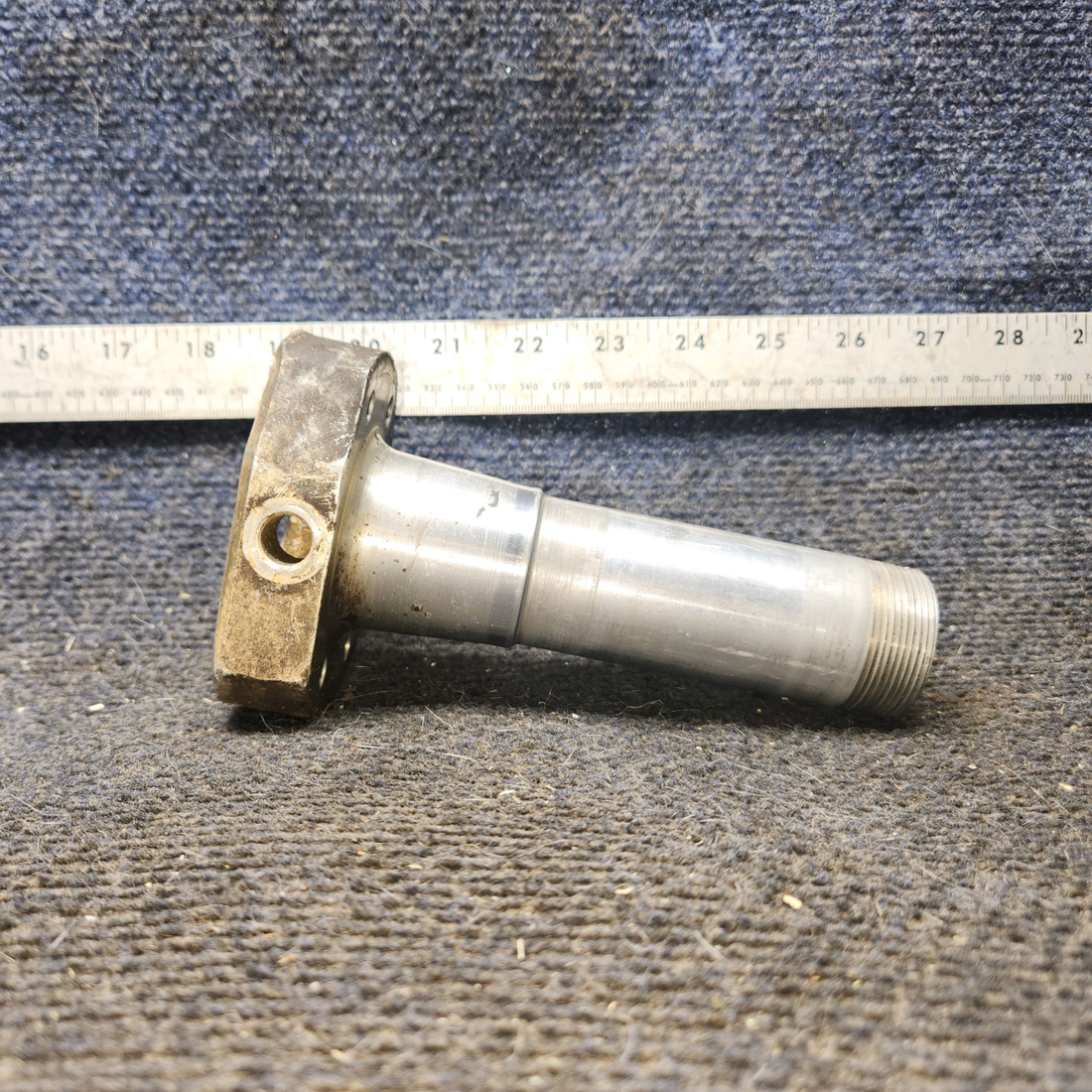Used aircraft parts for sale, 0541199-1 cessna 172N Axle-Main Landing Gear