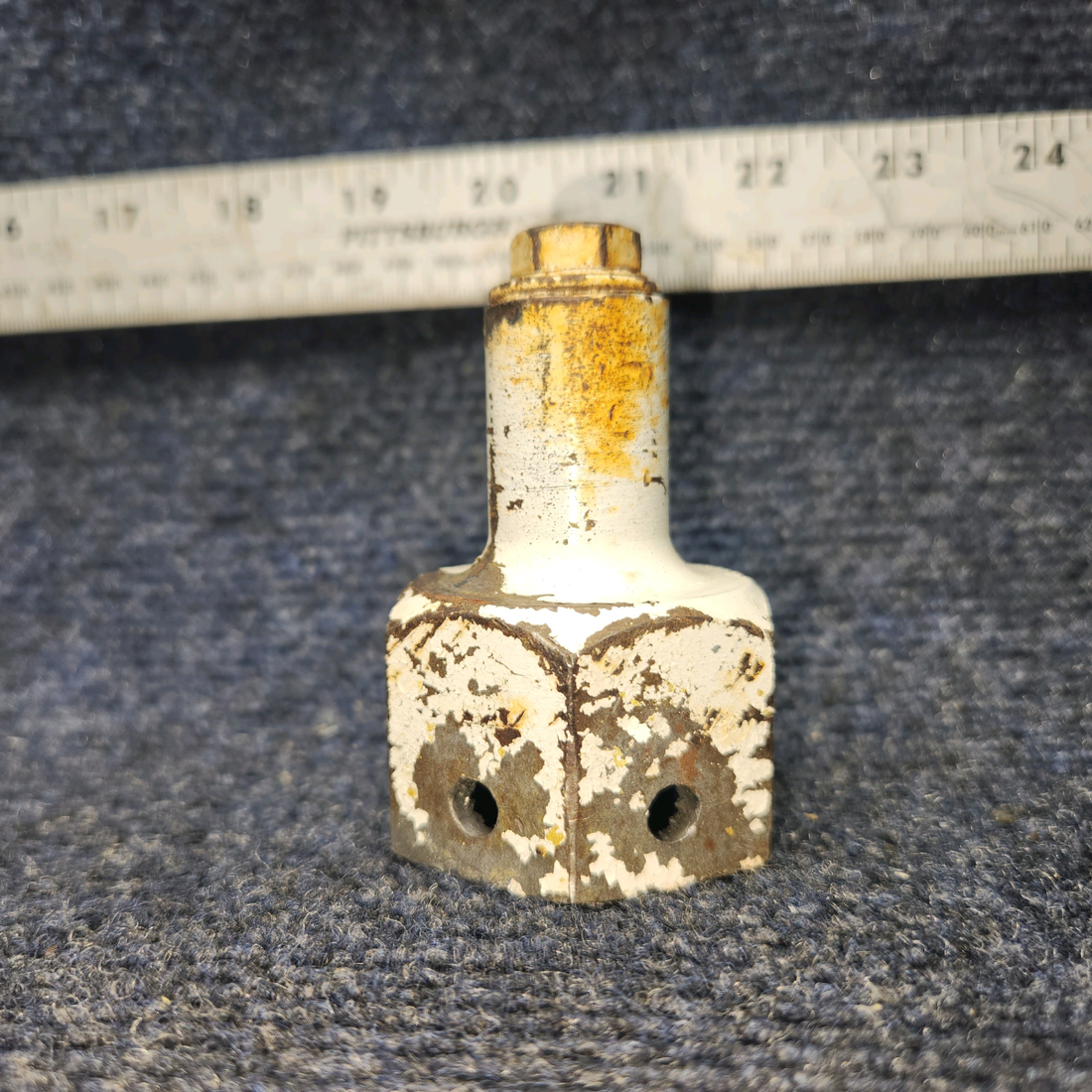 Used aircraft parts for sale, 0741047-1 Cessna C-150J Nut – Wheel Fairing Support
