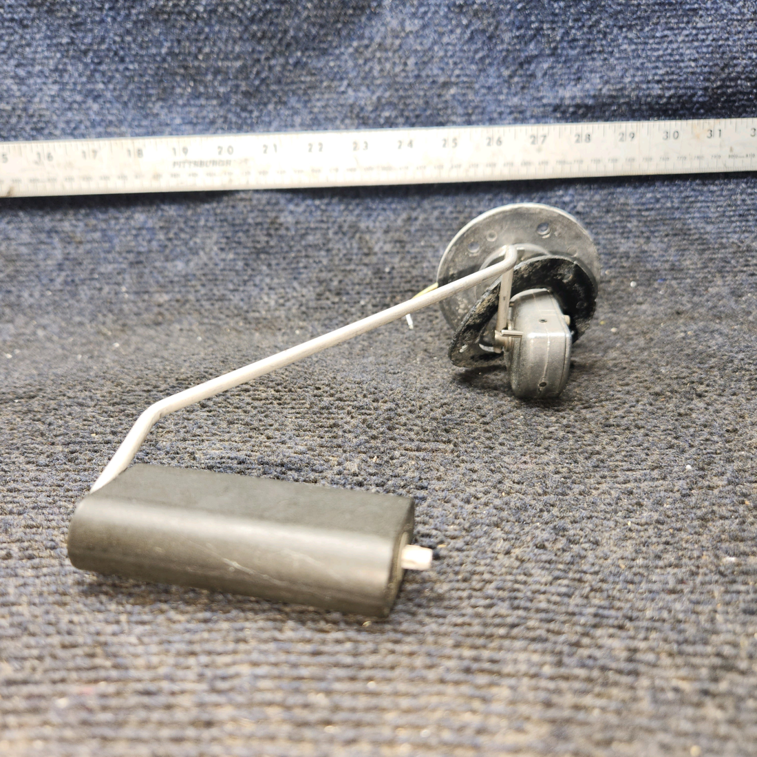 Used aircraft parts for sale, C668050-0501 Cessna 172RG Transmitter Fuel Level LH