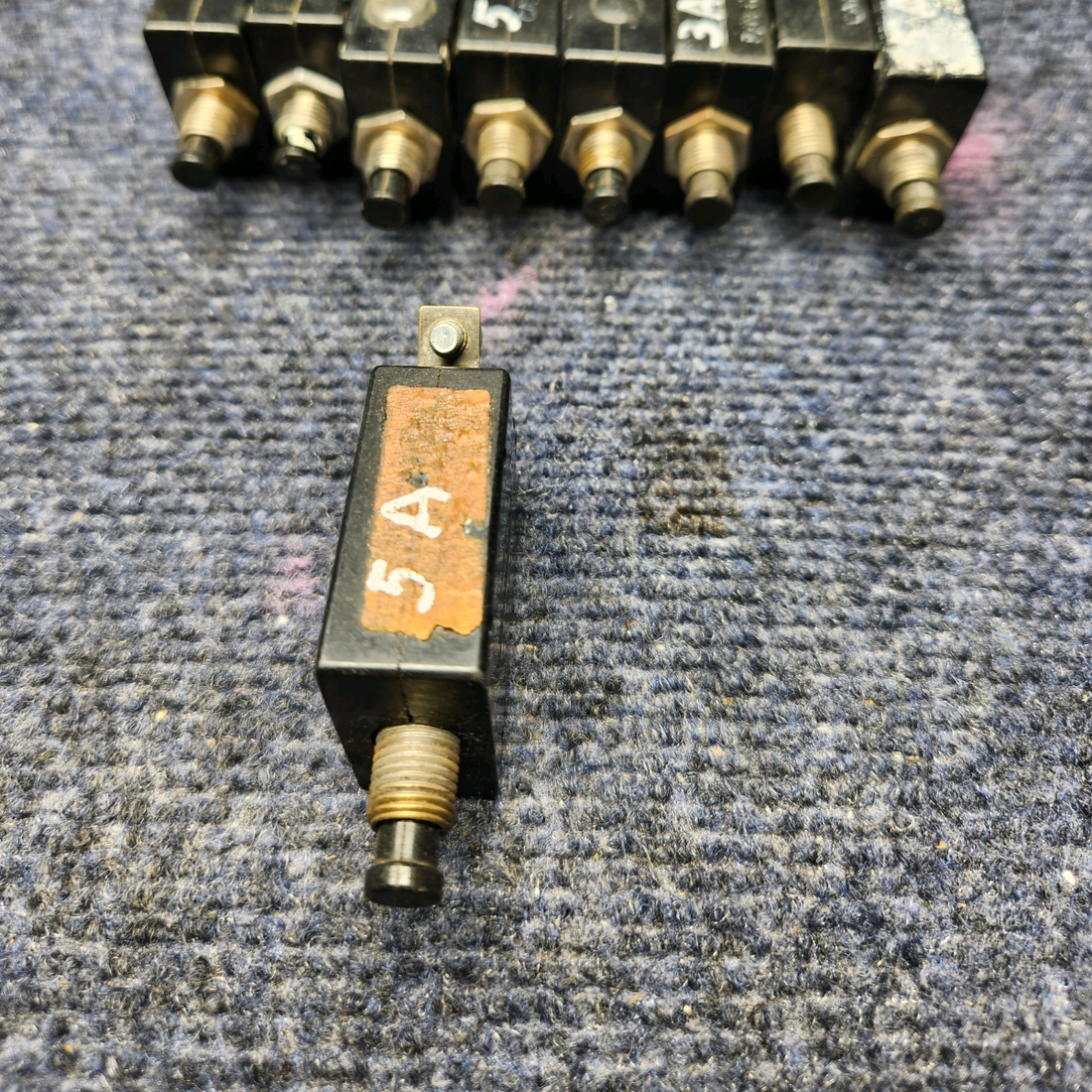 Used aircraft parts for sale, 109-205-101 Wood Electric WOOD ELECTRIC CIRCUIT BREAKER (5 AMP) "PRICE PER EACH"