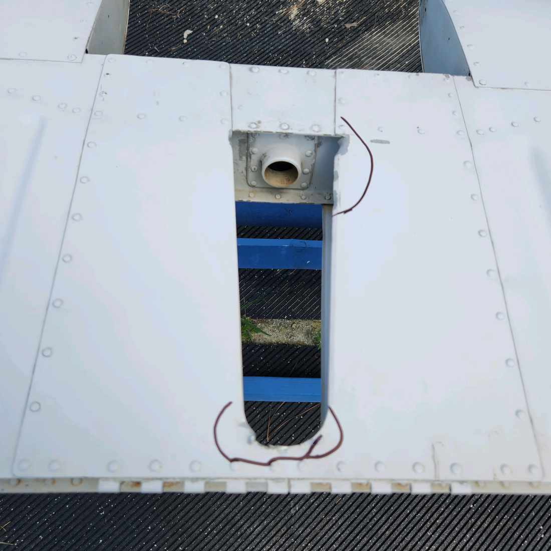 Used aircraft parts for sale, 38400-003 Piper PA32RT-300 HORIZONTAL STABILATOR ASSEMBLY SEE PHOTOS