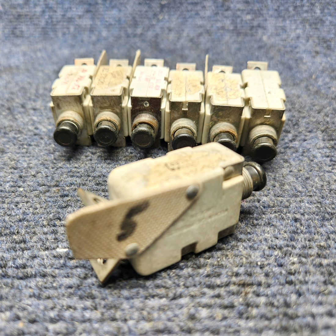 Used aircraft parts for sale, MS25244-5 Mechanical Products CIRCUIT BREAKER 5A "PRICE PER EACH"