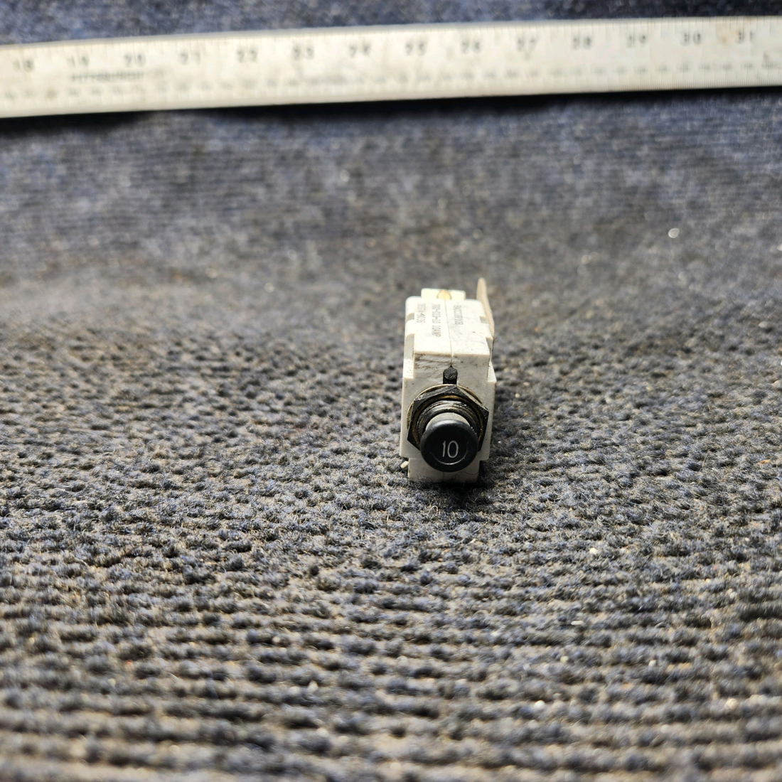 Used aircraft parts for sale, 700-013-10 Breaker Mfg Cessna 172E Pull Braker, 10 AMP