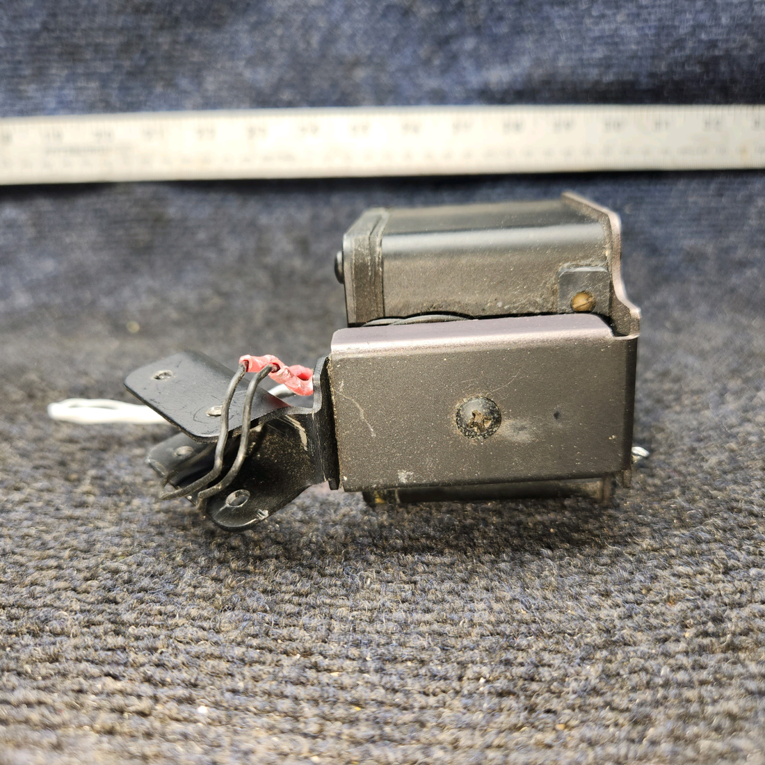 Used aircraft parts for sale, PAI-700 Precision Aviation, Inc PAI-700 Piper PA28-161 Vertical Card Compass Indicator (Lighted) out of a 12V sys