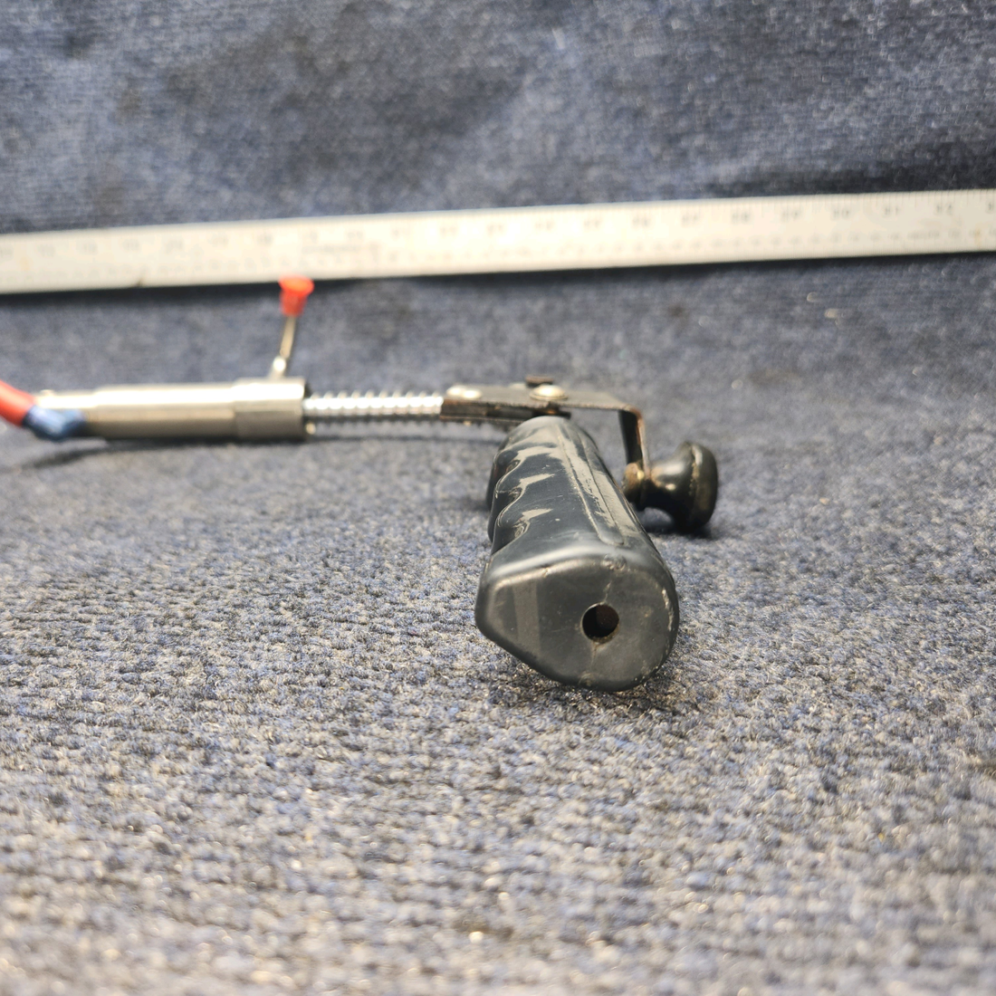 Used aircraft parts for sale, 10-22 Piper PA28-140 Brake Master Cylinder with Handle