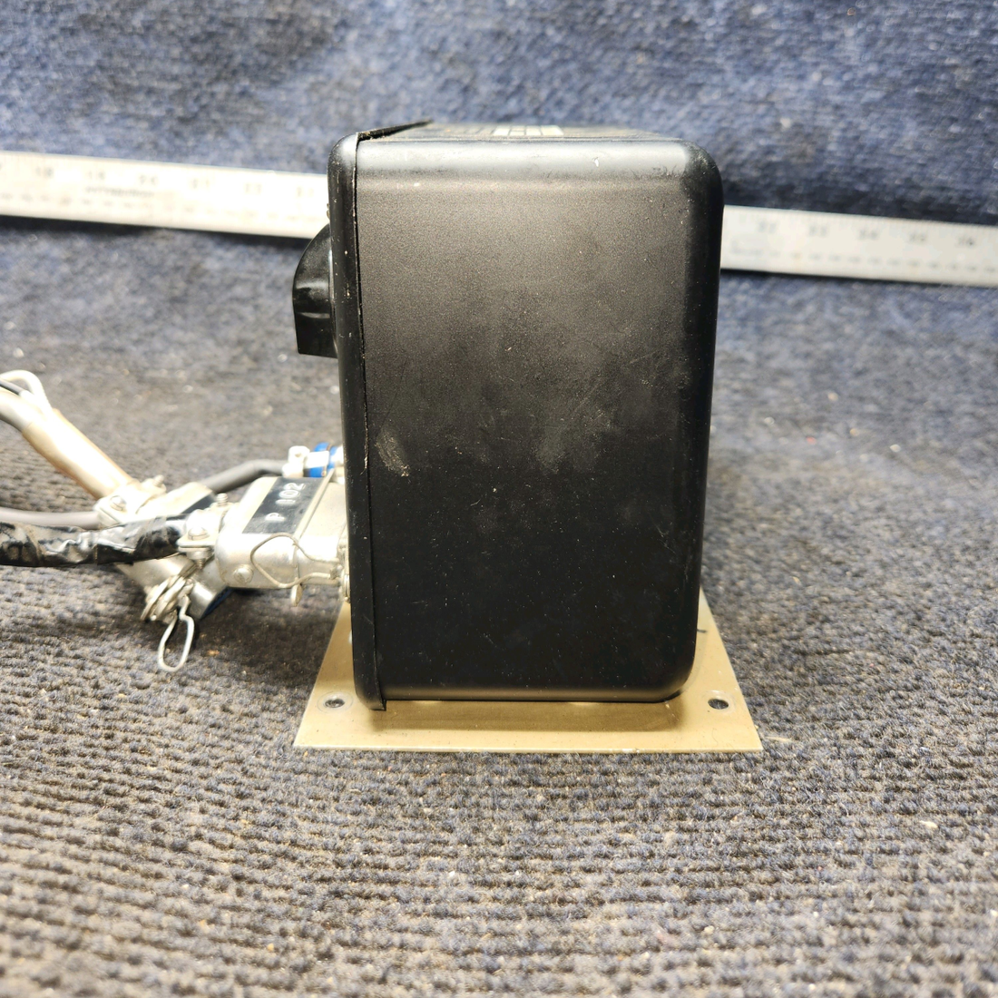 Used aircraft parts for sale, 1525-1 Brittain Beechcraft 35-33 Autopilot Amplifier 12V