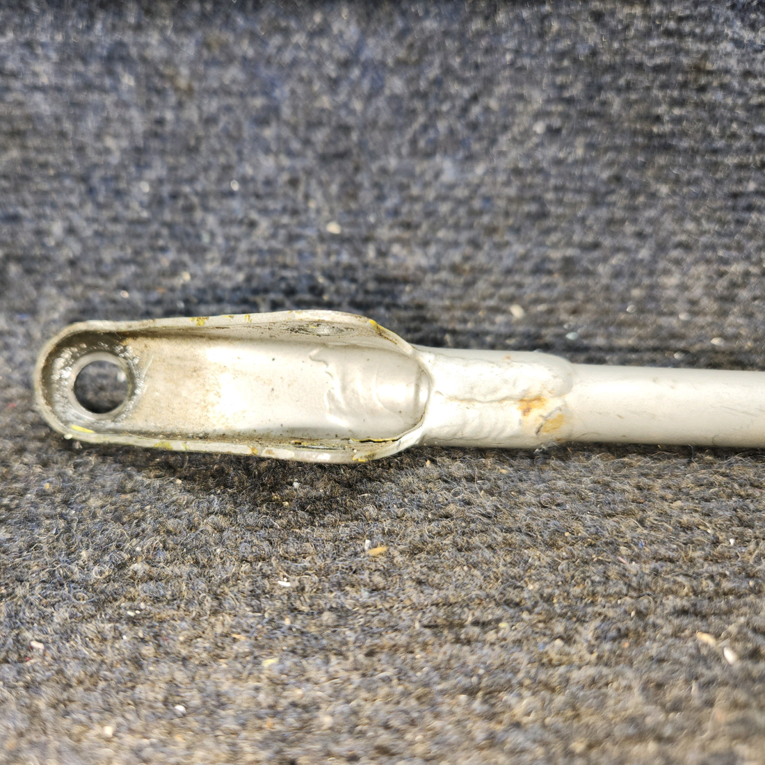 Used aircraft parts for sale, 45-815003-1 Beechcraft 35-33 Landing Gear Door Actuator Assembly – RH