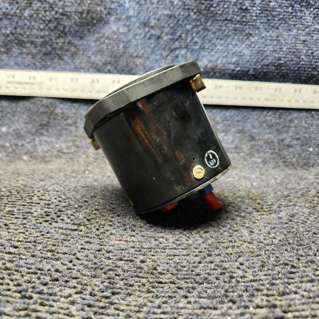 Used aircraft parts for sale, 6040-F6 United Instruments Beechcraft C23 SUNDOWNER Fuel Pressure Gauge Indicator