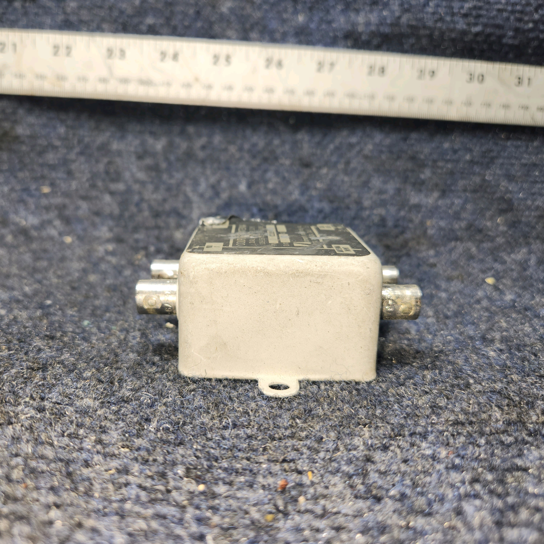 Used aircraft parts for sale, CI-1105 Cessna 182P Comant Coudler Antena