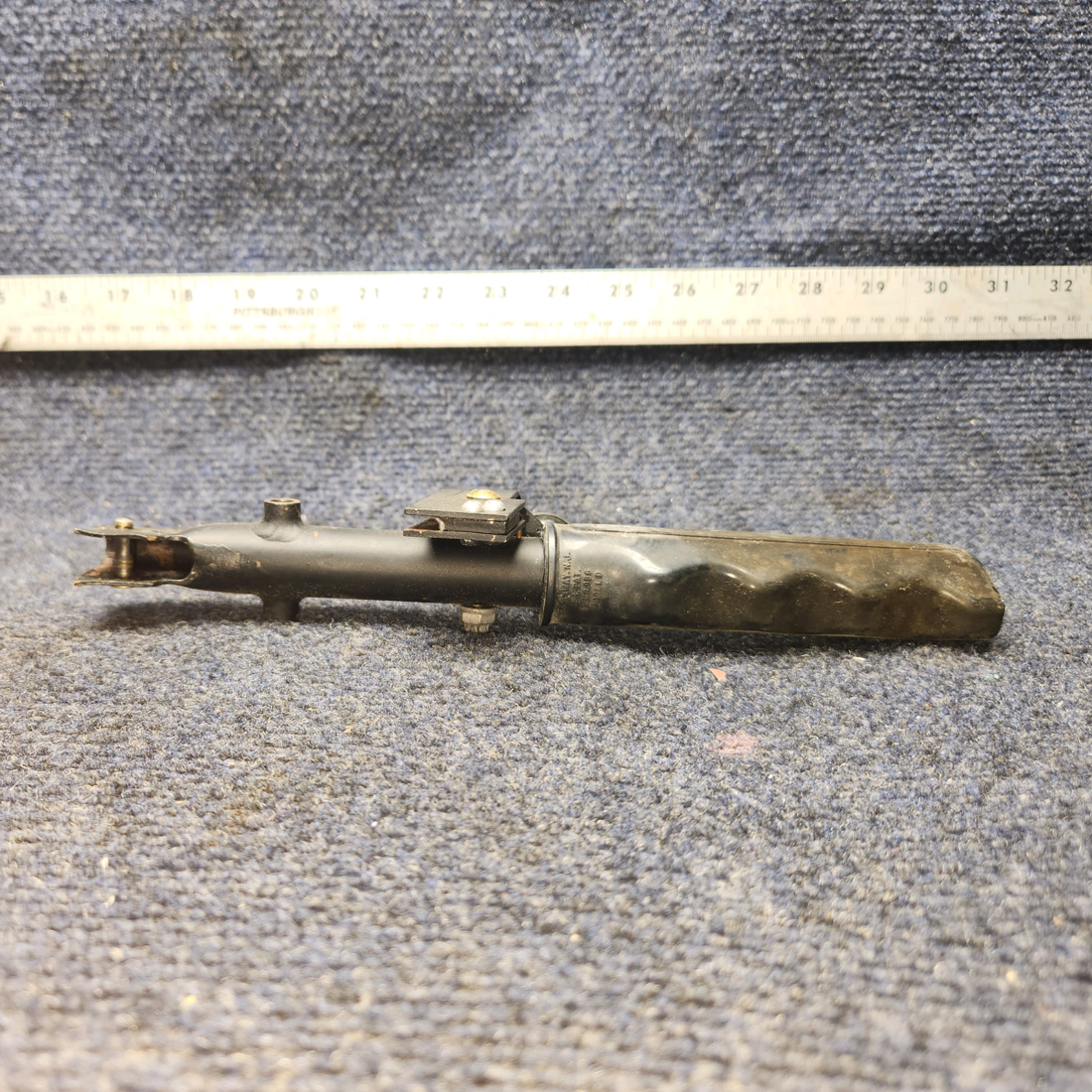 Used aircraft parts for sale, 63357-000 PIPER PA28-140 Handle Parking Brake Assy