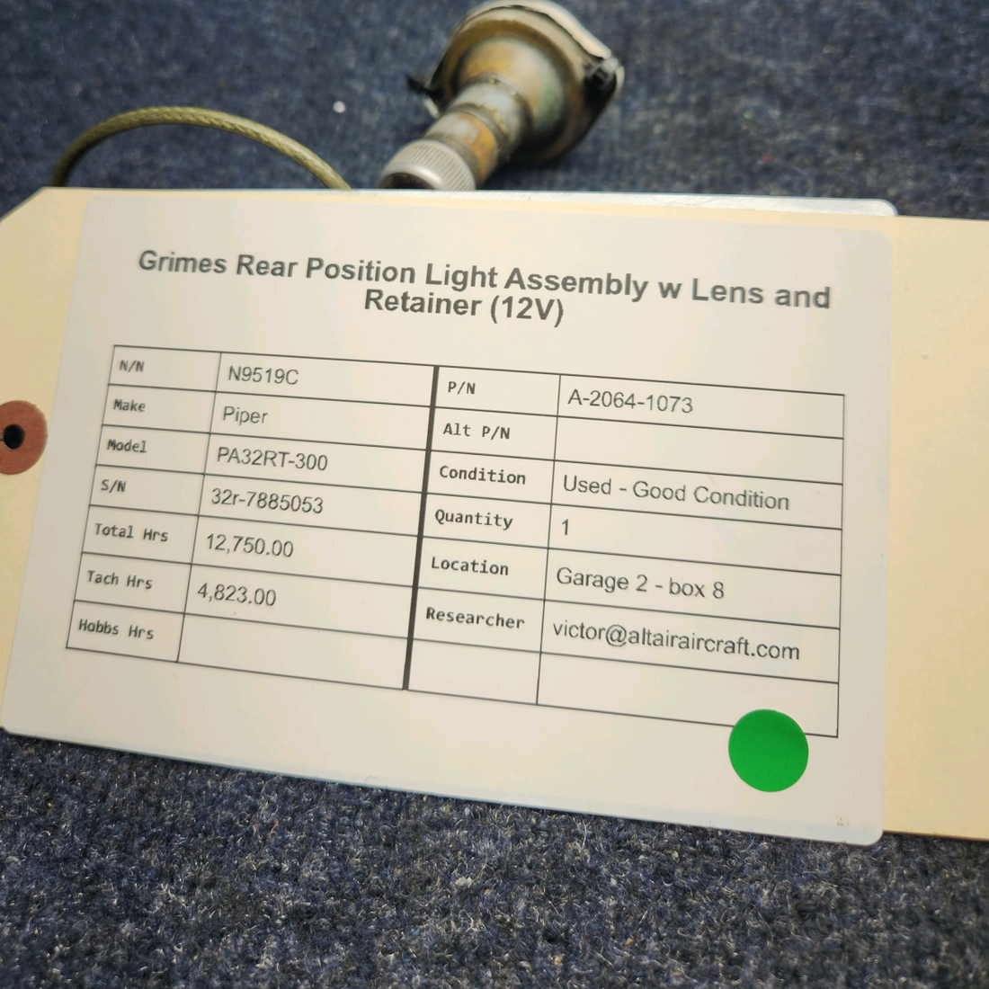 Used aircraft parts for sale, A-2064-1073 GRIMES Piper PA32RT-300 REAR POSITION LIGHT ASSEMBLY W LENS AND RETAINER (12V)