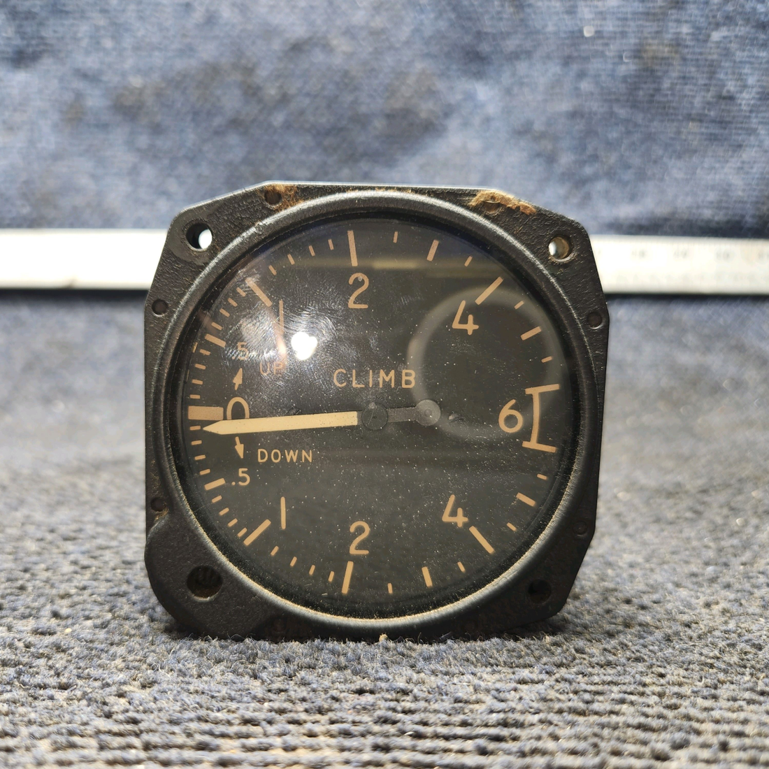 Used aircraft parts for sale, 1648-6U-A6-1 Bendix Beechcraft 35-33 Vertical Speed Indicator