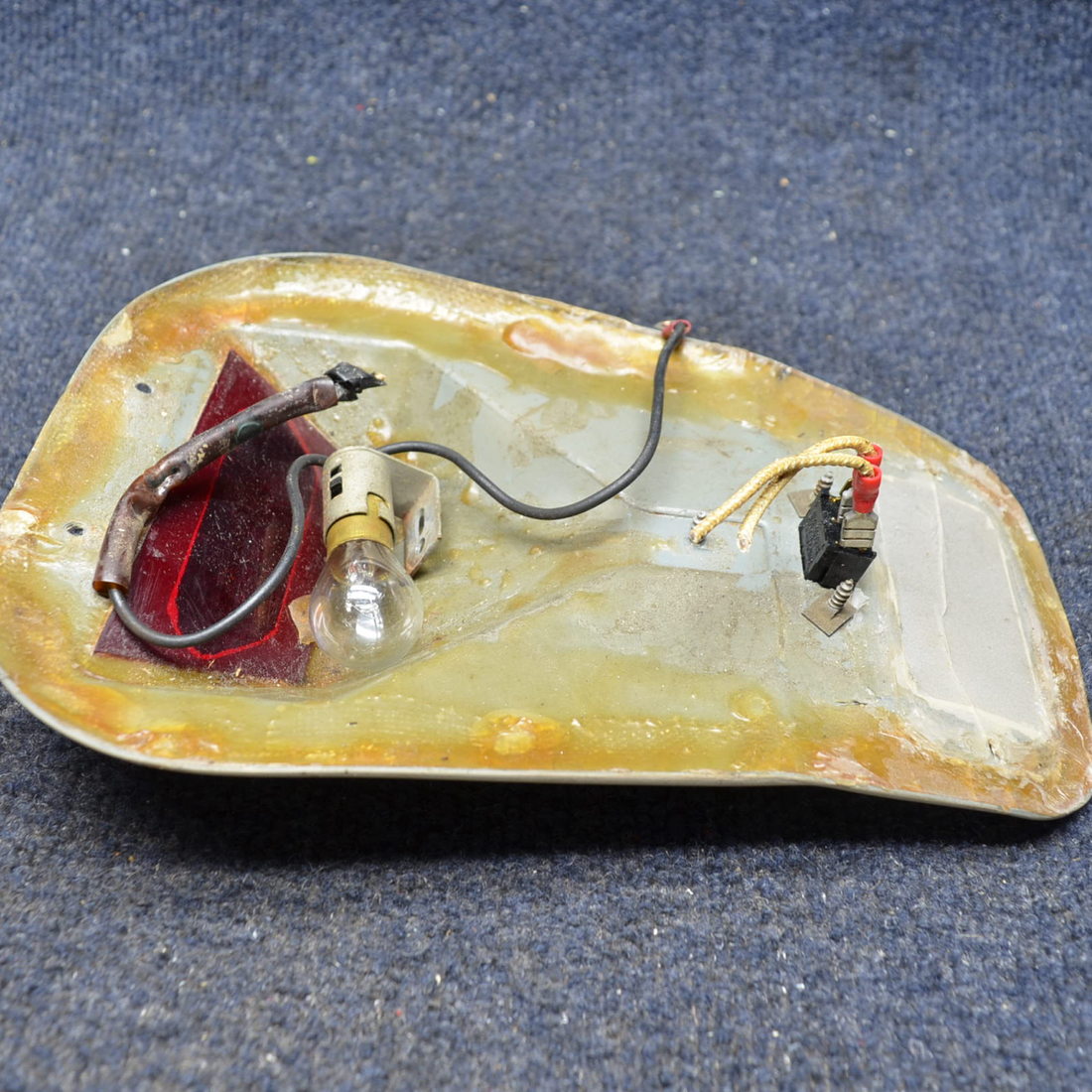 Used aircraft parts for sale, 0710103-1 Cessna C175 COVER PLATE CABIN LIGHT