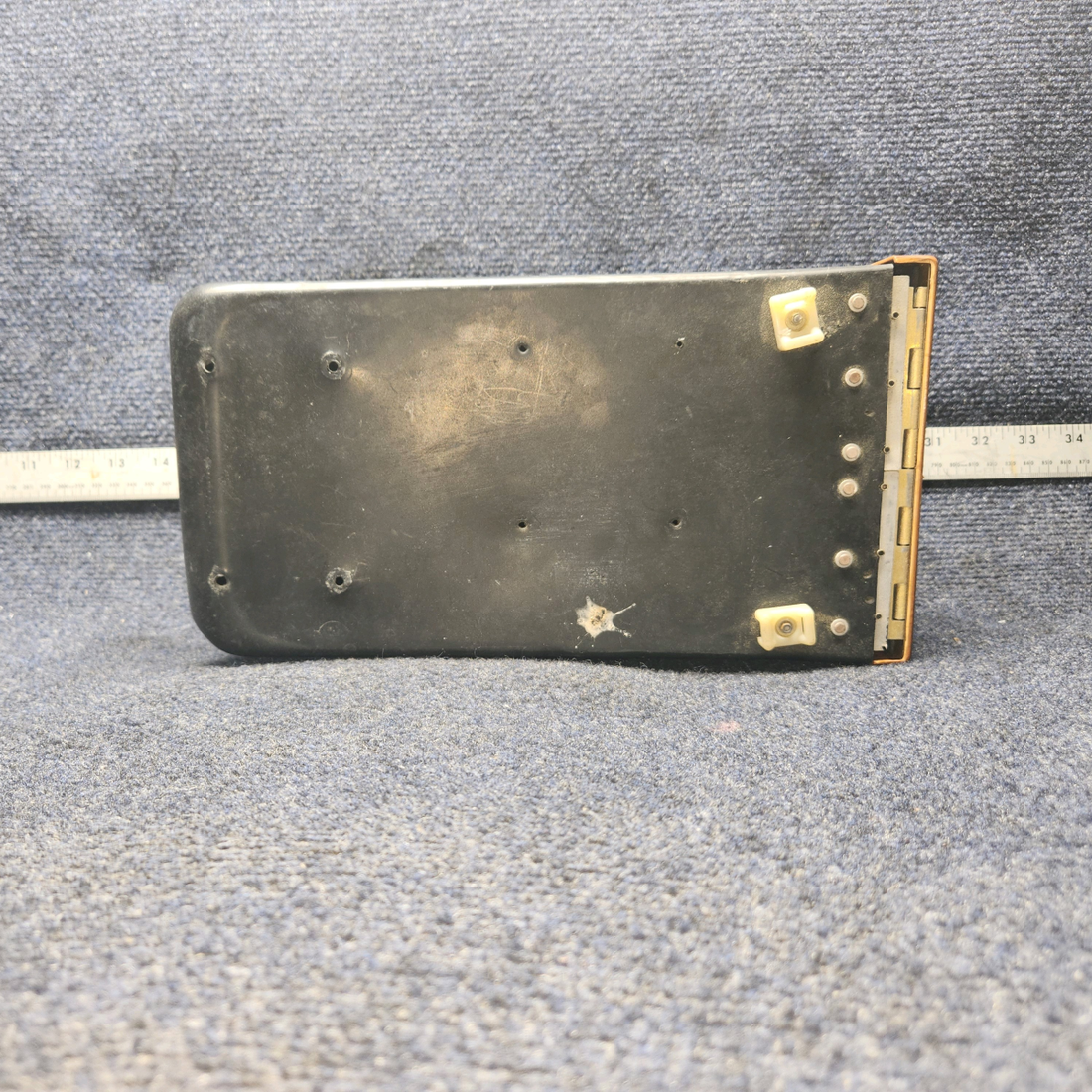Used aircraft parts for sale, 0513085-16 Cessna 172RG Glove Box Assembly with Door