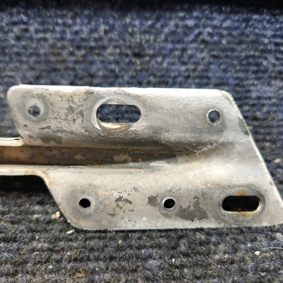 Used aircraft parts for sale, 66914-003 Piper PA-28 Cabin Door Bottom Hinge