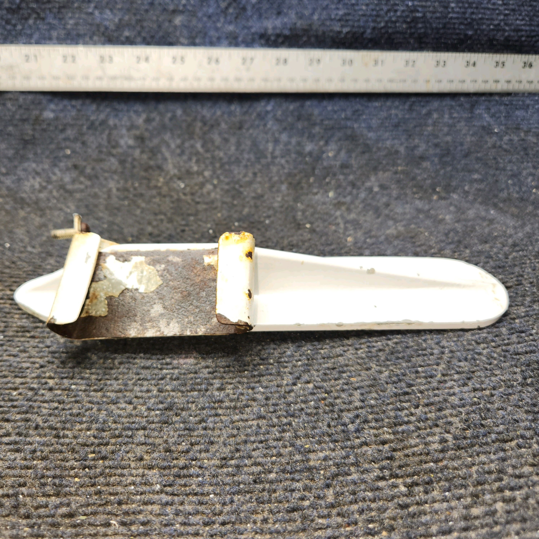 Used aircraft parts for sale, 0541155-1, 0541154-1 Cessna 172E Main Gear Entrance Bracket w/ Step - LH