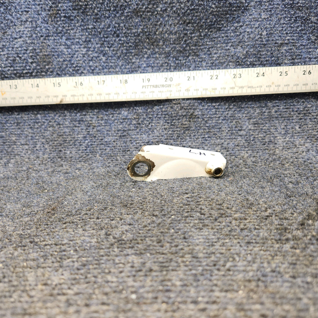 Used aircraft parts for sale, 21068-00 PIPER PA-24-250 Bracket - Gear Door LH