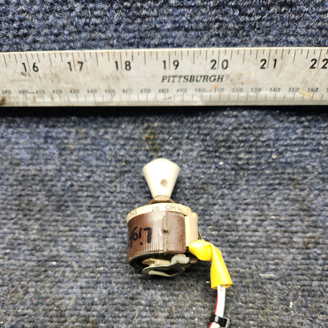 Used aircraft parts for sale, 35-380055-1 Beechcraft A23A Musketeer Custom III RHEOSTAT W KNOB