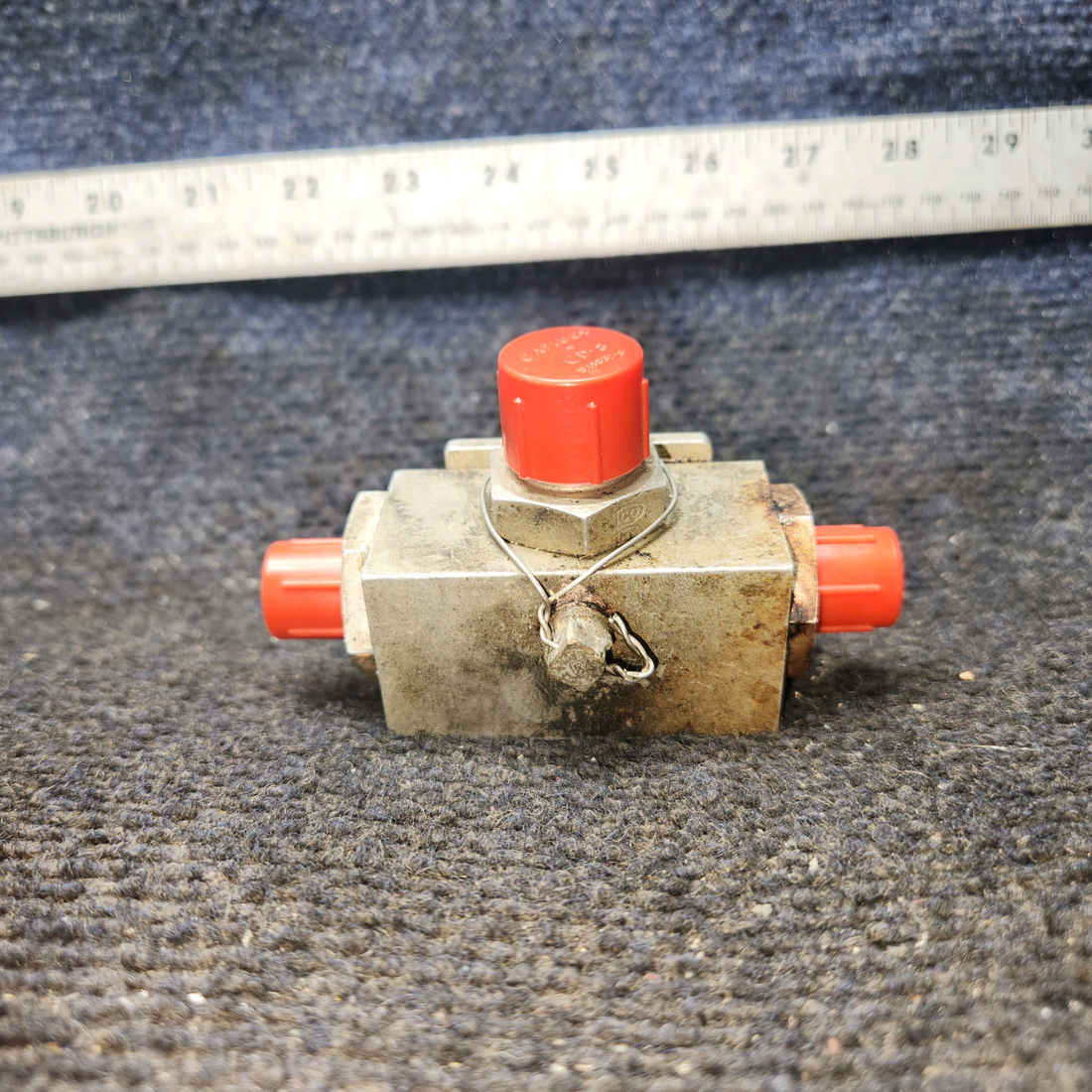 Used aircraft parts for sale, 0513120-6 Cessna 172 E Fuel Selector Valve Assembly with Shaft and Handle