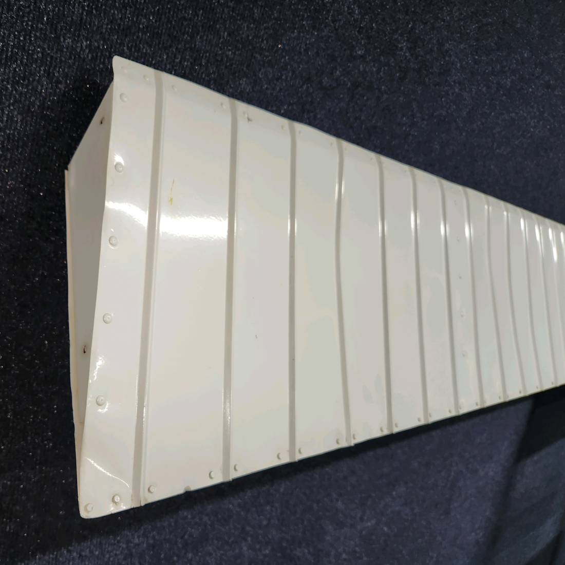 Used aircraft parts for sale, 0523800 cessna 150G Aileron Assembly – LH