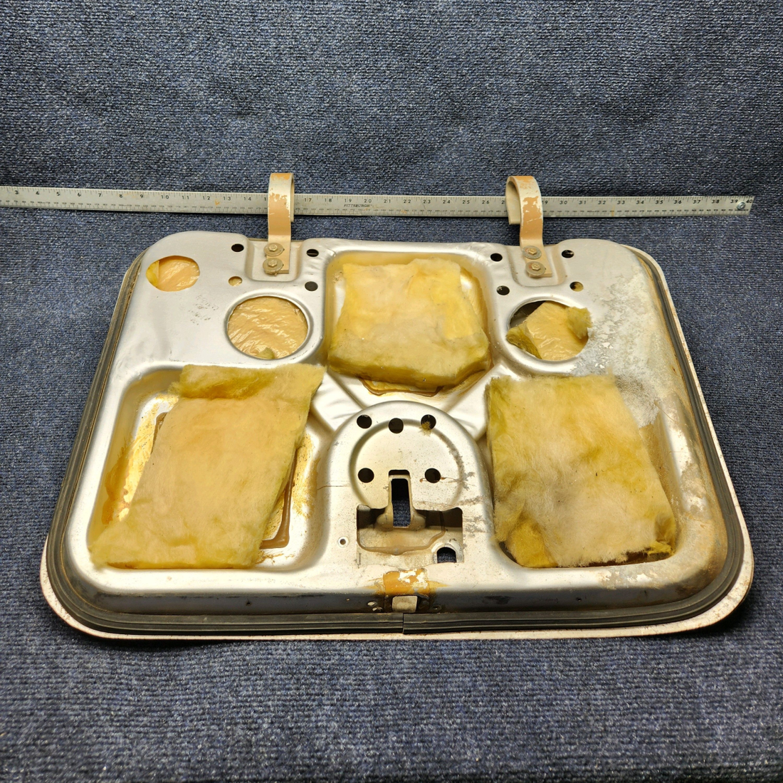 Used aircraft parts for sale, 0711791-1 Cessna Texas Several CESSNA 182Q BAGGAGE DOOR STRUCTURE