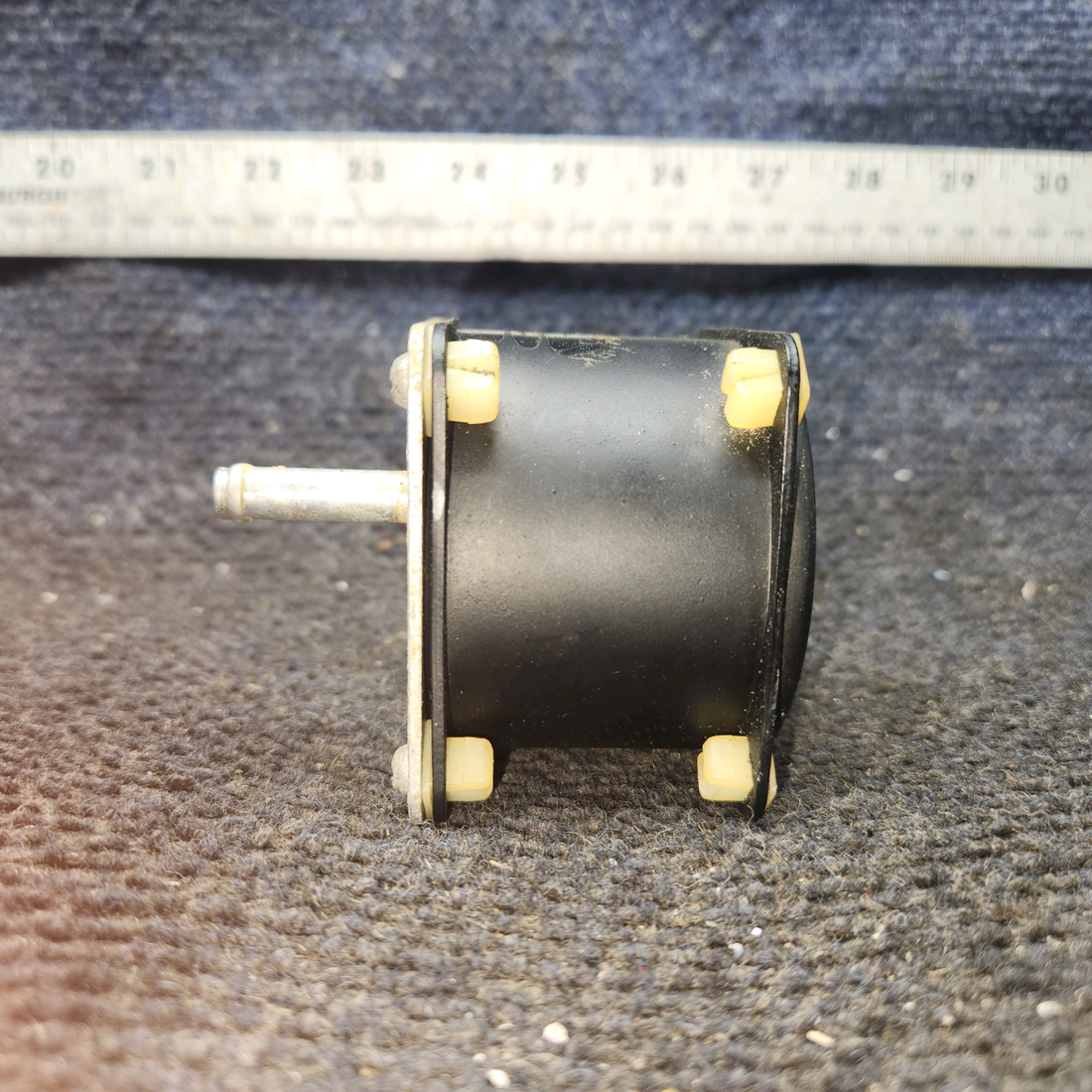 Used aircraft parts for sale, 1G3-4 Airborne MFG Piper PA-28-140 Suction Gauge Indicator