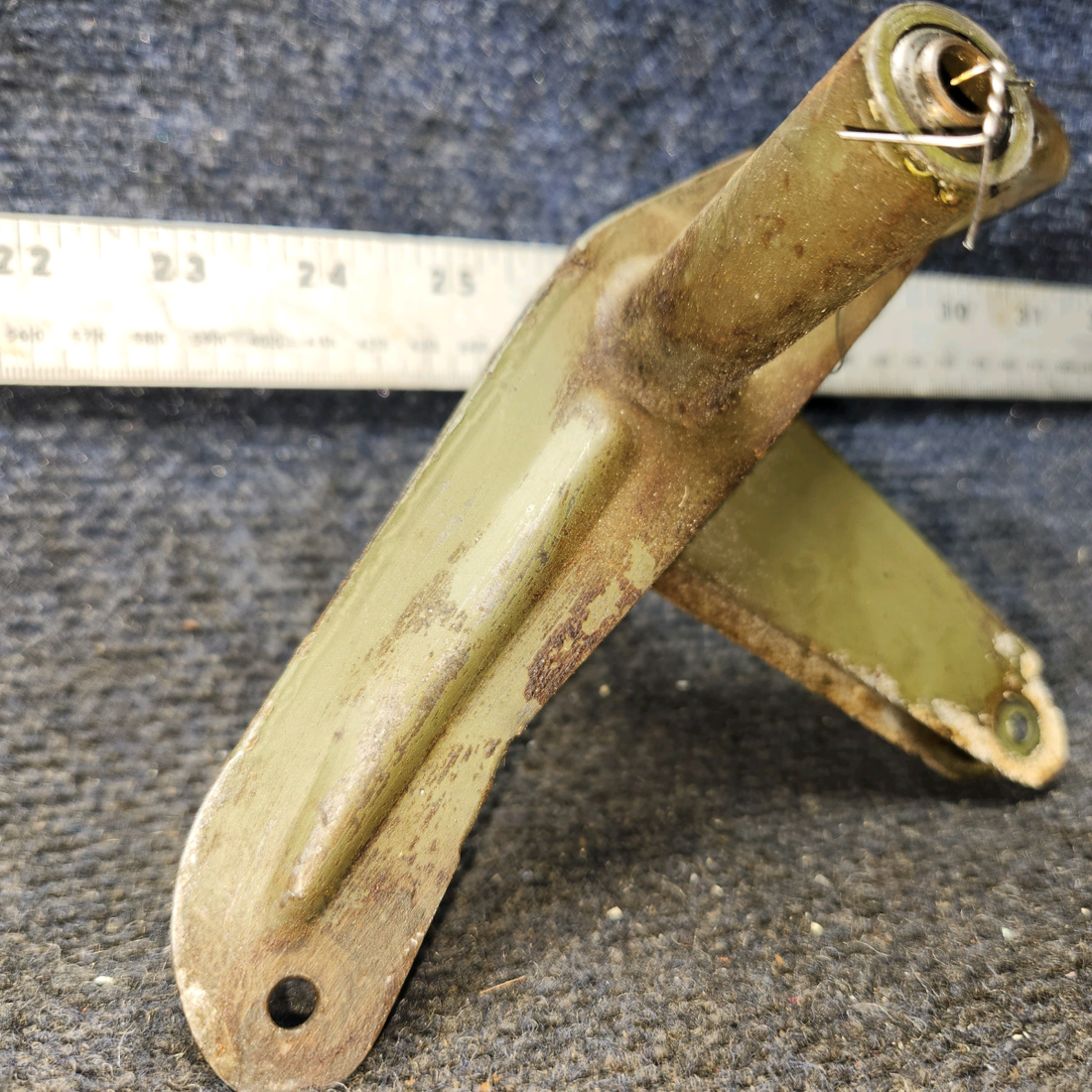 Used aircraft parts for sale, 0523535-1 Cessna 172E Flap Bellcrank Assembly RH