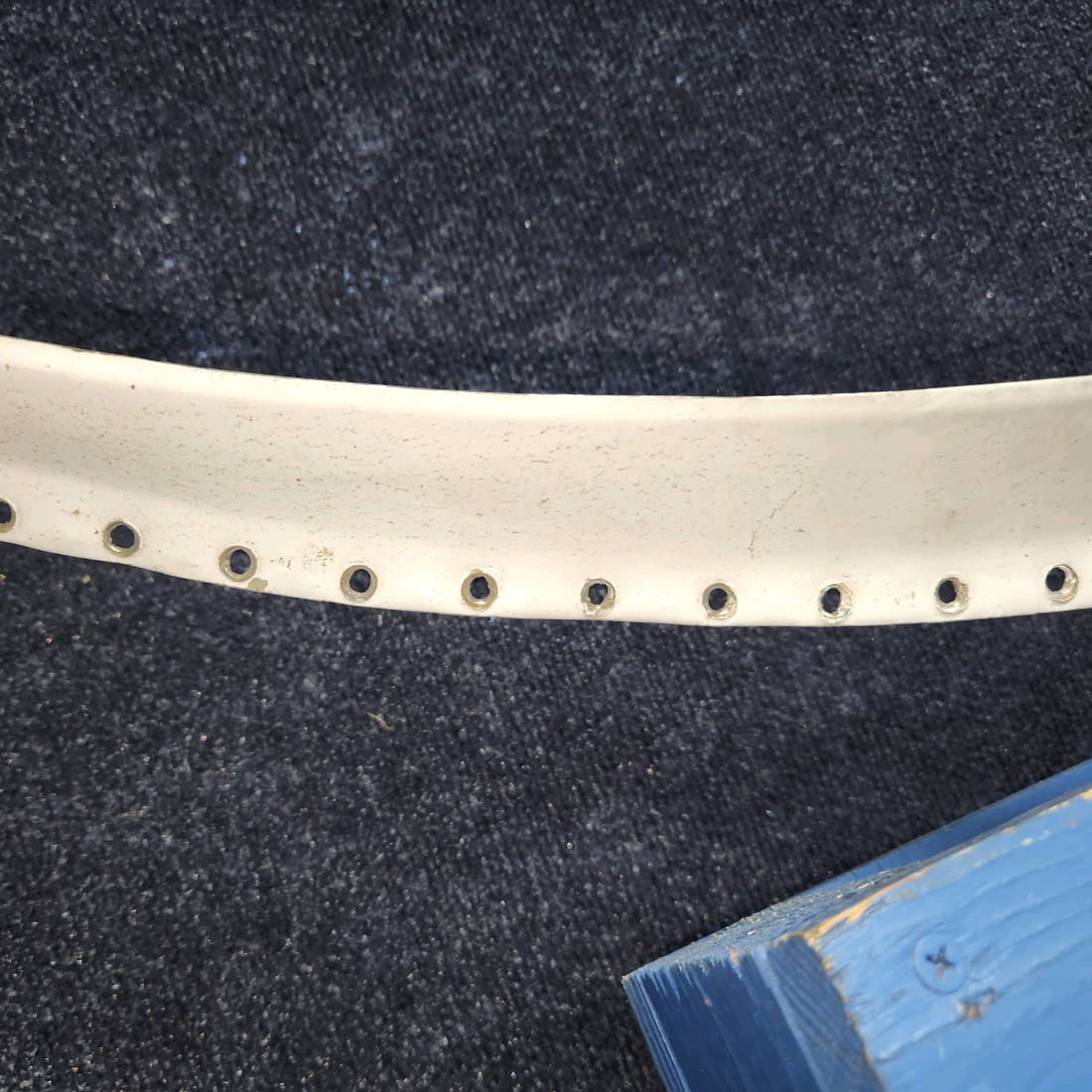 Used aircraft parts for sale, 0713660-1 Cessna 182G Retainer Windshield Outer